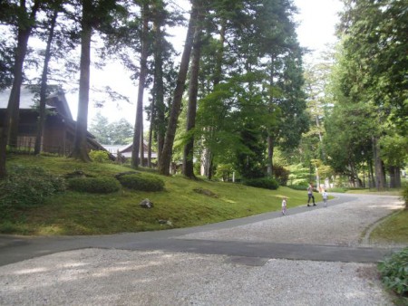 Újra úton, csak most kivételesen egy császári palotában...